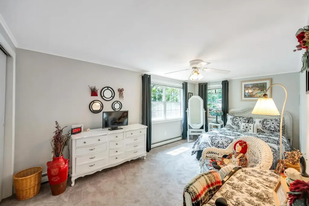 6 Terrell Lane Hicksville NY 11801