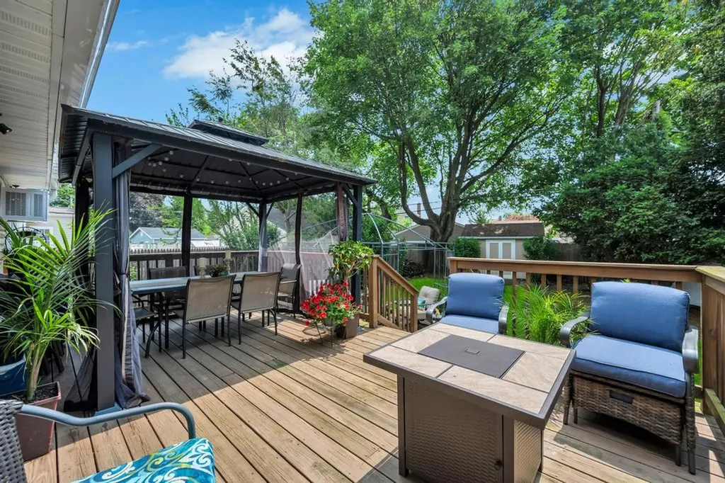 6 Terrell Lane Hicksville NY 11801