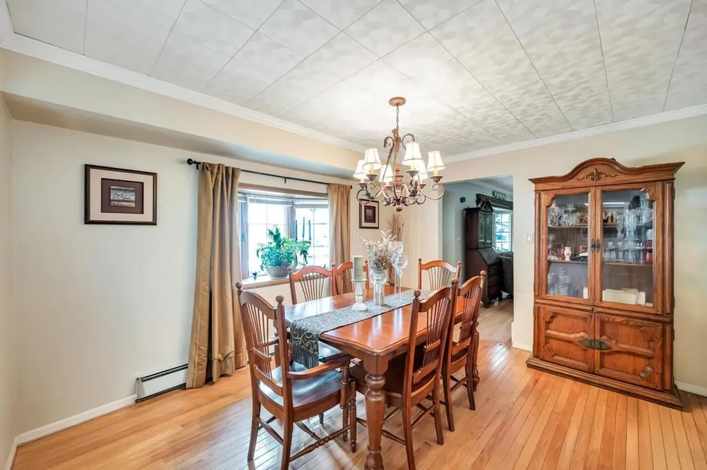 6 Terrell Lane Hicksville NY 11801