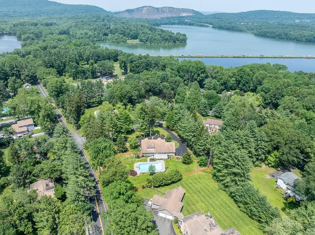 25 Georgetown Oval New City NY 10956