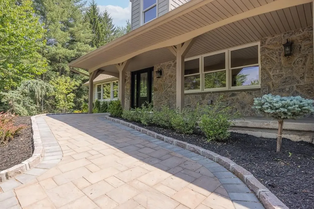 25 Georgetown Oval New City NY 10956
