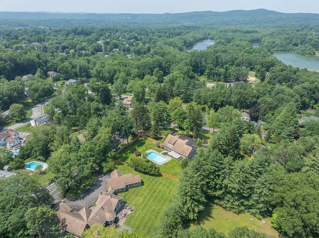 25 Georgetown Oval New City NY 10956