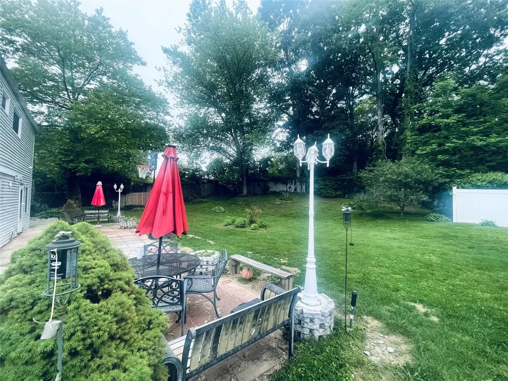 7 Heritage Lane Wheatley Heights NY 11798