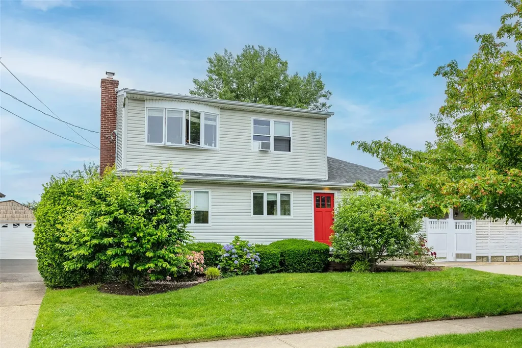 2679 W Alder Road Bellmore NY 11710