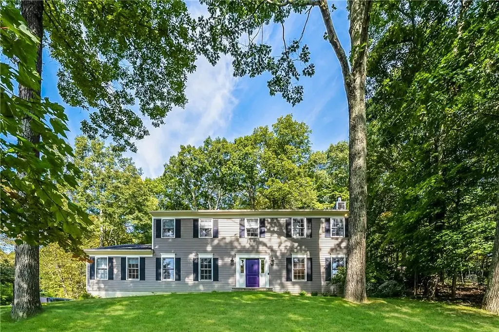 30 Hilltop Road Waccabuc NY 10597
