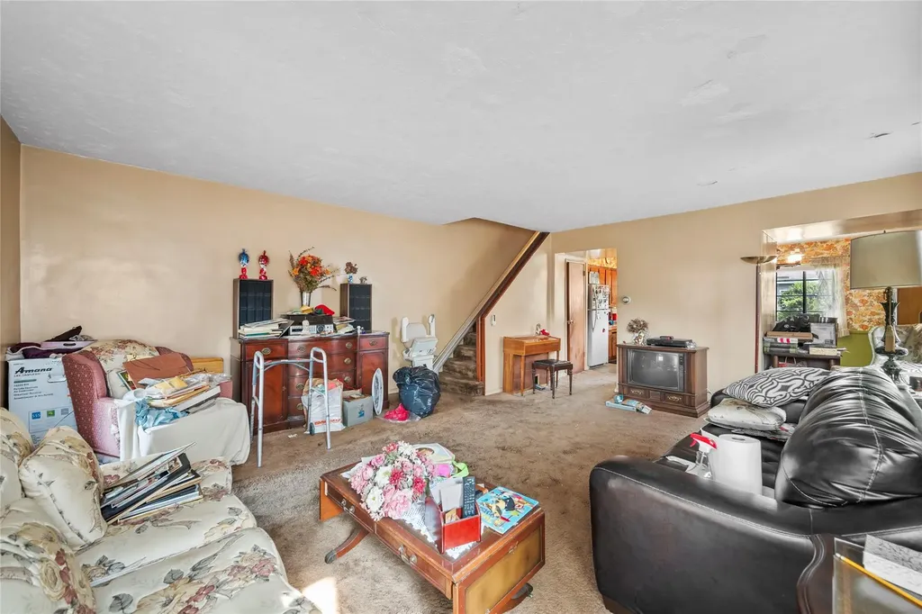 98 Pell Place Bronx NY 10464