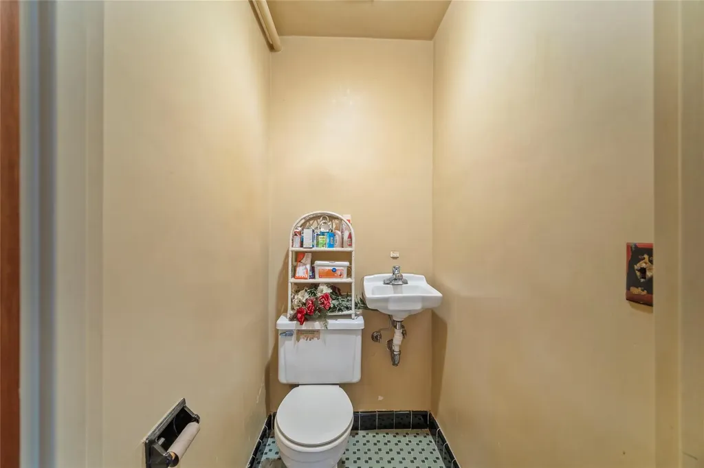 98 Pell Place Bronx NY 10464