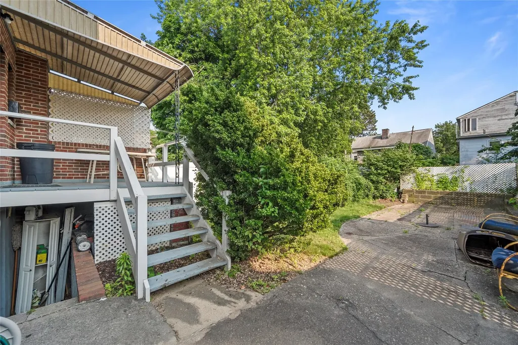 98 Pell Place Bronx NY 10464