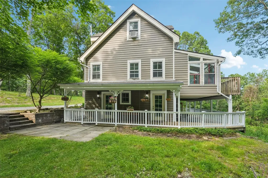 25 Cascade Lake Road Warwick NY 10990