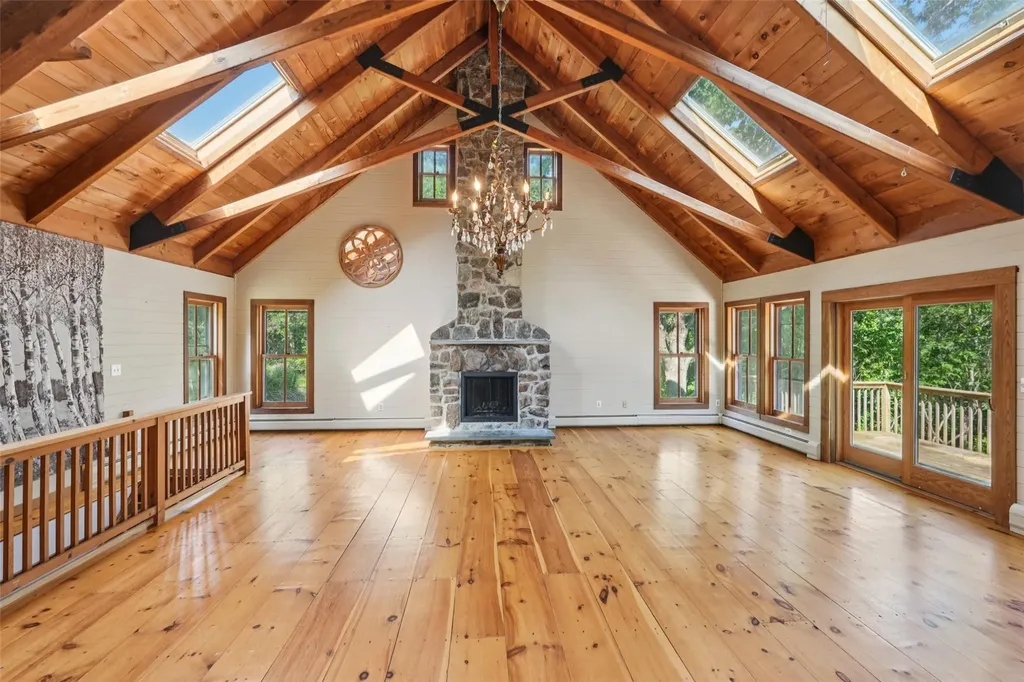 25 Cascade Lake Road Warwick NY 10990