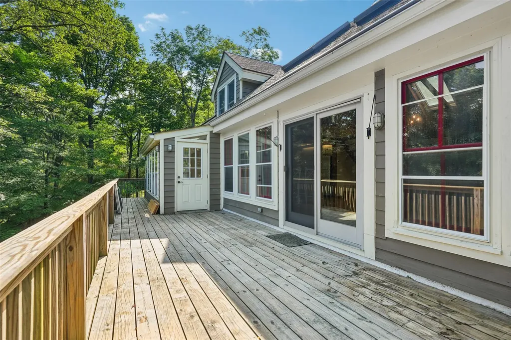 25 Cascade Lake Road Warwick NY 10990