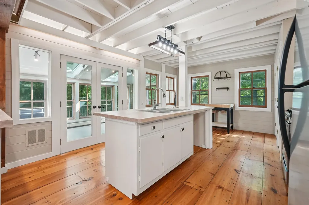 25 Cascade Lake Road Warwick NY 10990