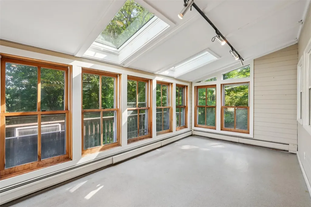 25 Cascade Lake Road Warwick NY 10990