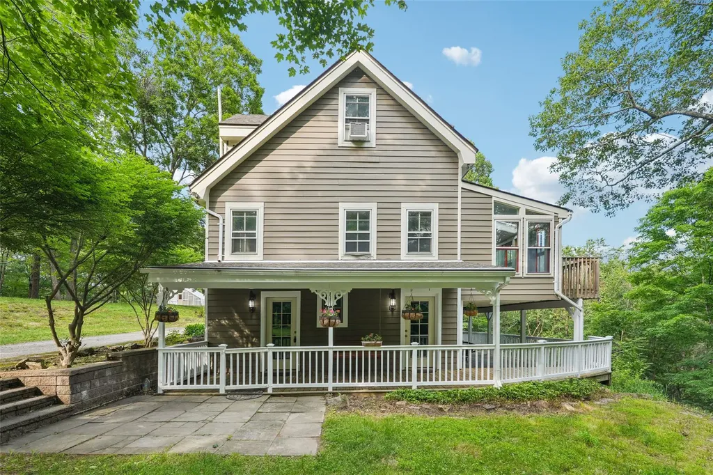 25 Cascade Lake Road Warwick NY 10990