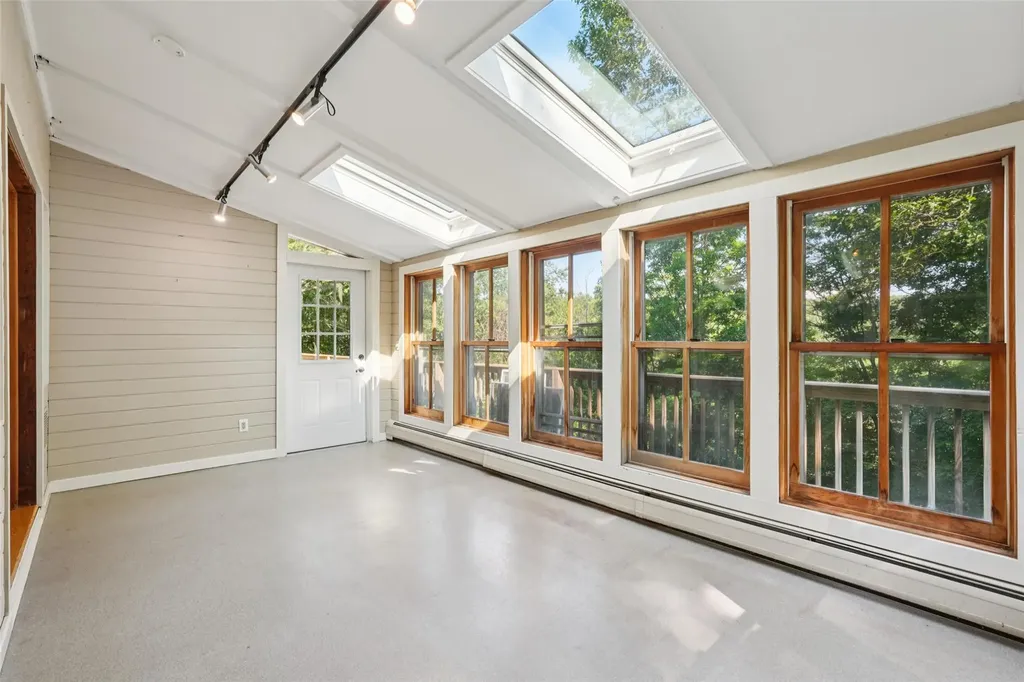 25 Cascade Lake Road Warwick NY 10990