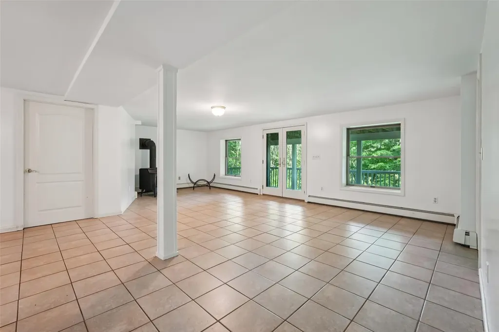 25 Cascade Lake Road Warwick NY 10990