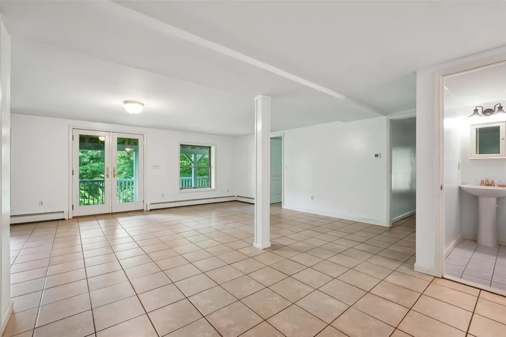 25 Cascade Lake Road Warwick NY 10990
