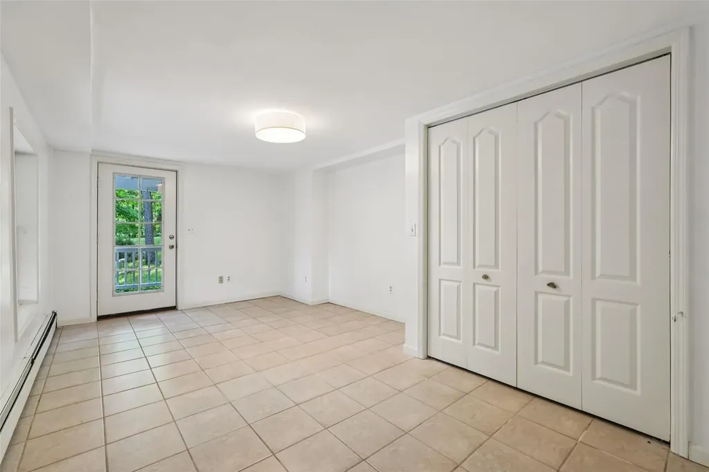 25 Cascade Lake Road Warwick NY 10990