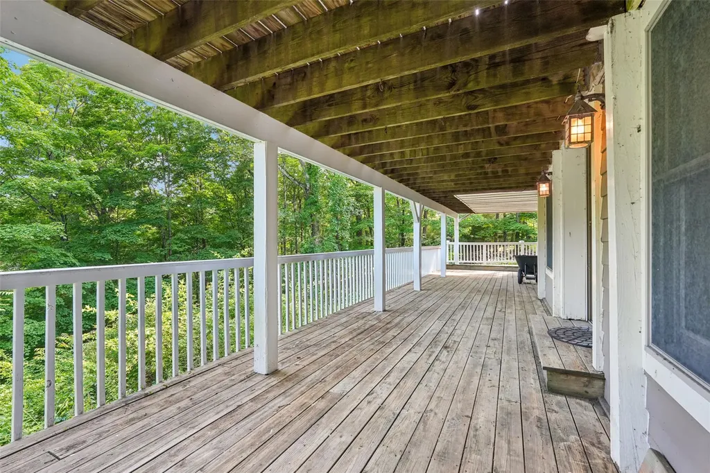 25 Cascade Lake Road Warwick NY 10990