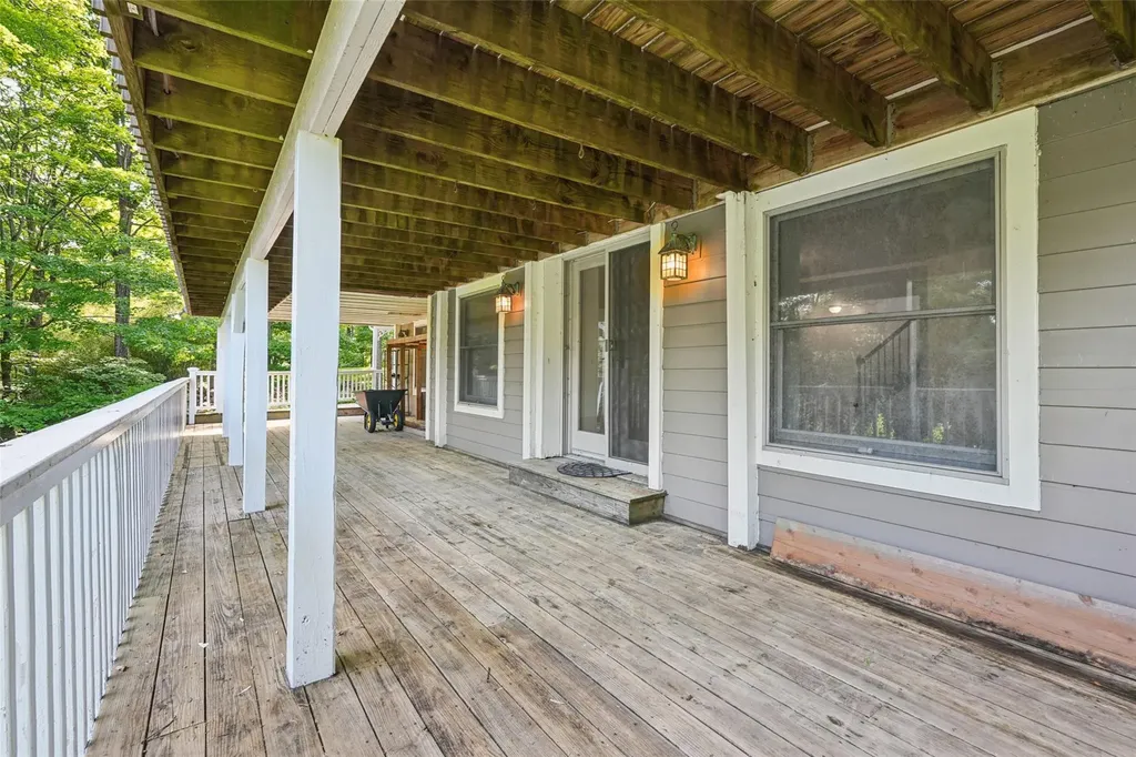 25 Cascade Lake Road Warwick NY 10990