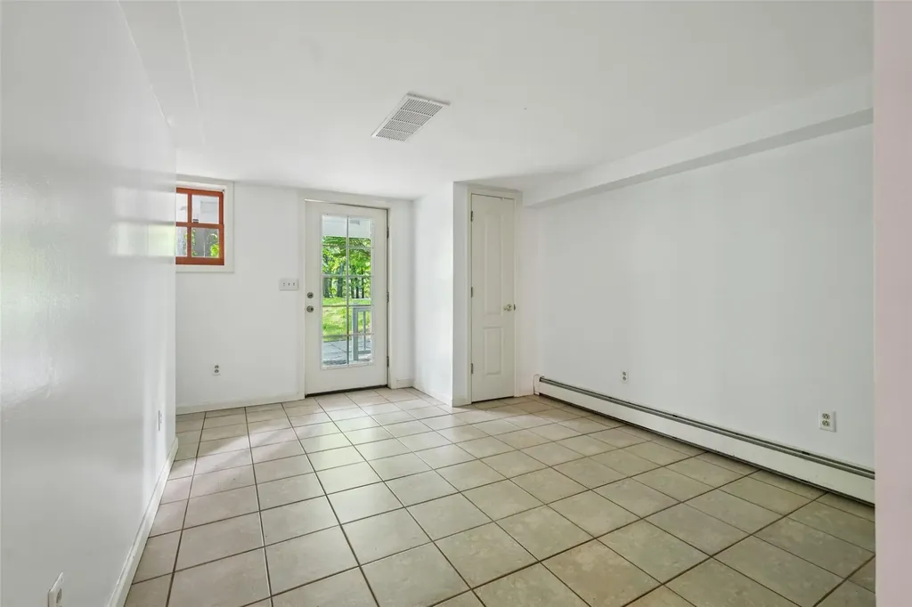 25 Cascade Lake Road Warwick NY 10990