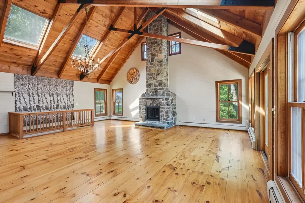25 Cascade Lake Road Warwick NY 10990