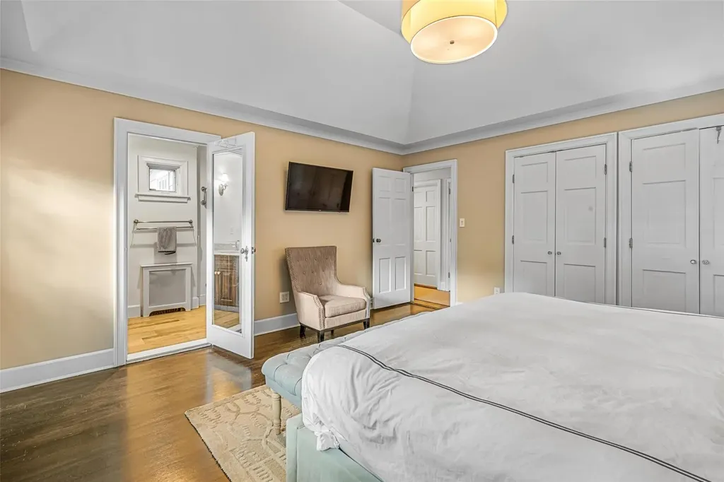9 Wyngate Place Great Neck NY 11021