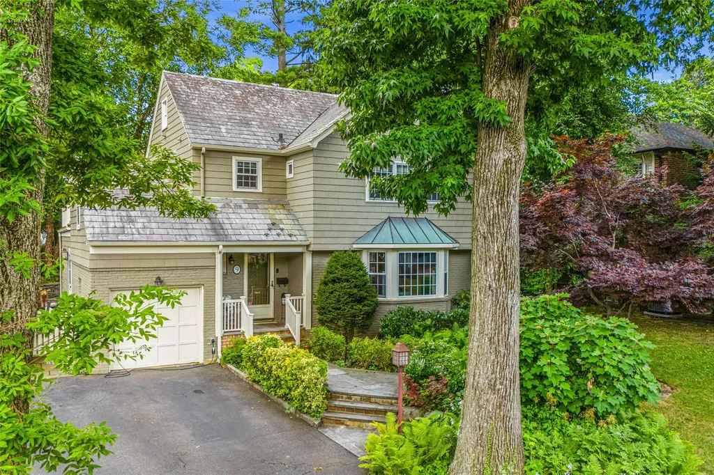 9 Wyngate Place Great Neck NY 11021