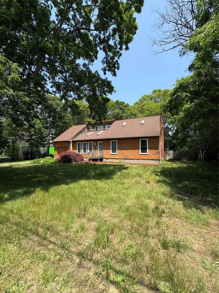 257 Wavecrest Drive Mastic Beach NY 11951