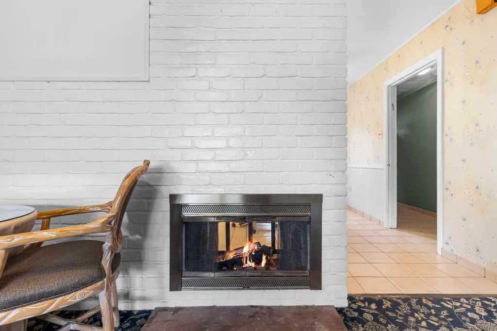 12 Melody Lane Westbury NY 11590