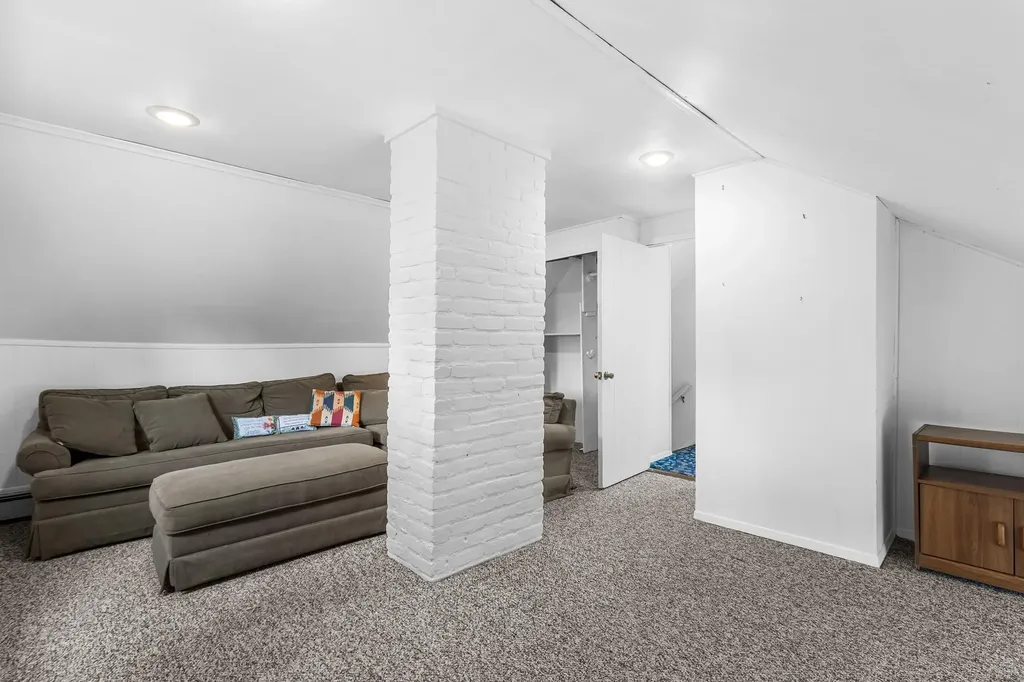 12 Melody Lane Westbury NY 11590