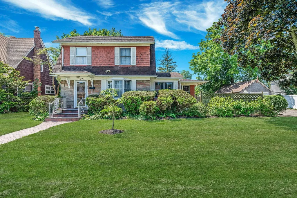 232 Carman Street Patchogue NY 11772