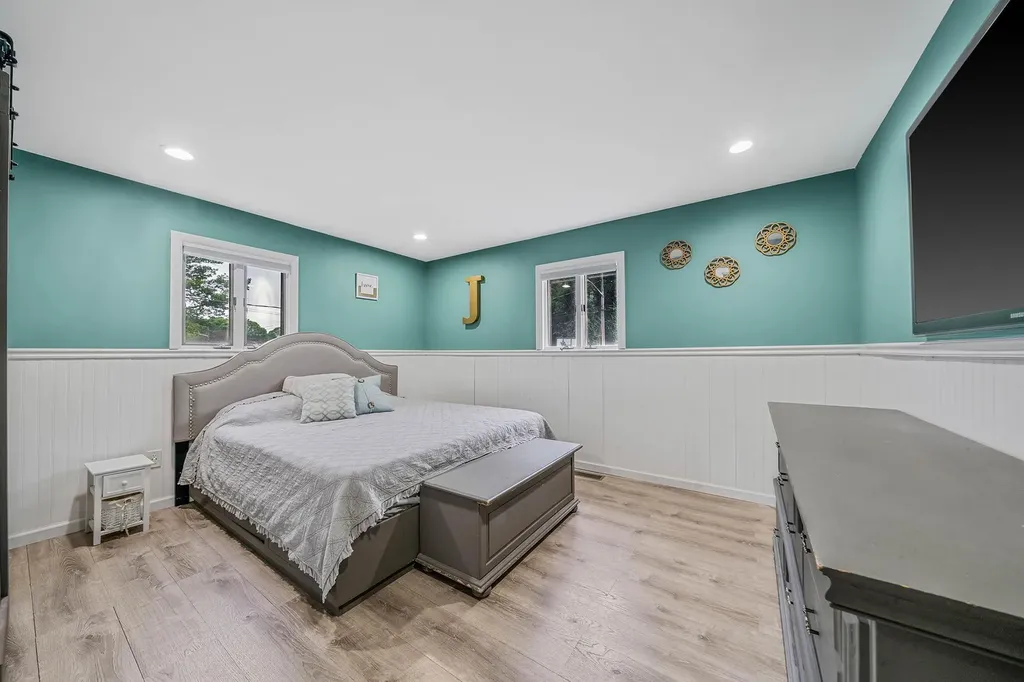 80 Breston Drive E Shirley NY 11967