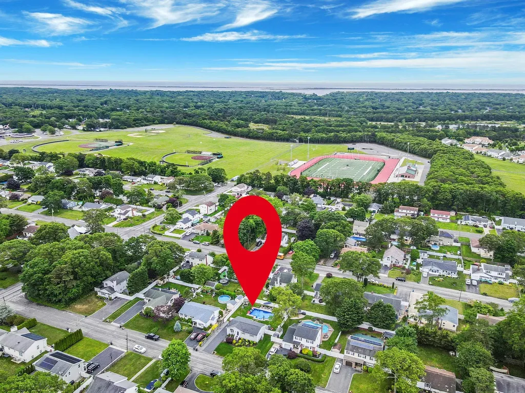 80 Breston Drive E Shirley NY 11967