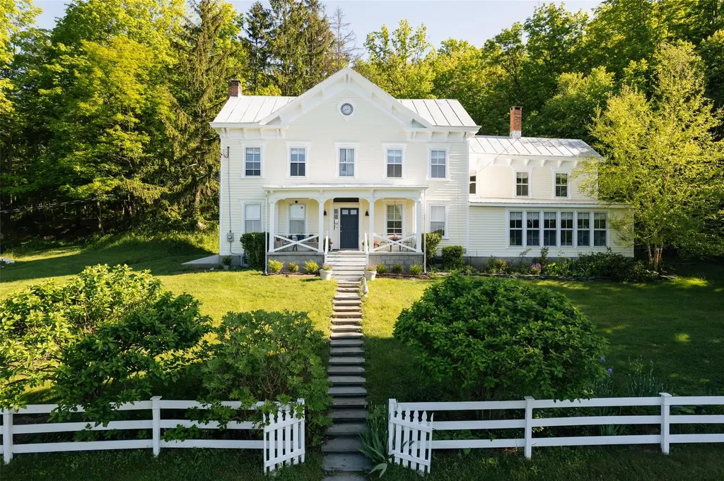 132 Decker Road Ancram NY 12502
