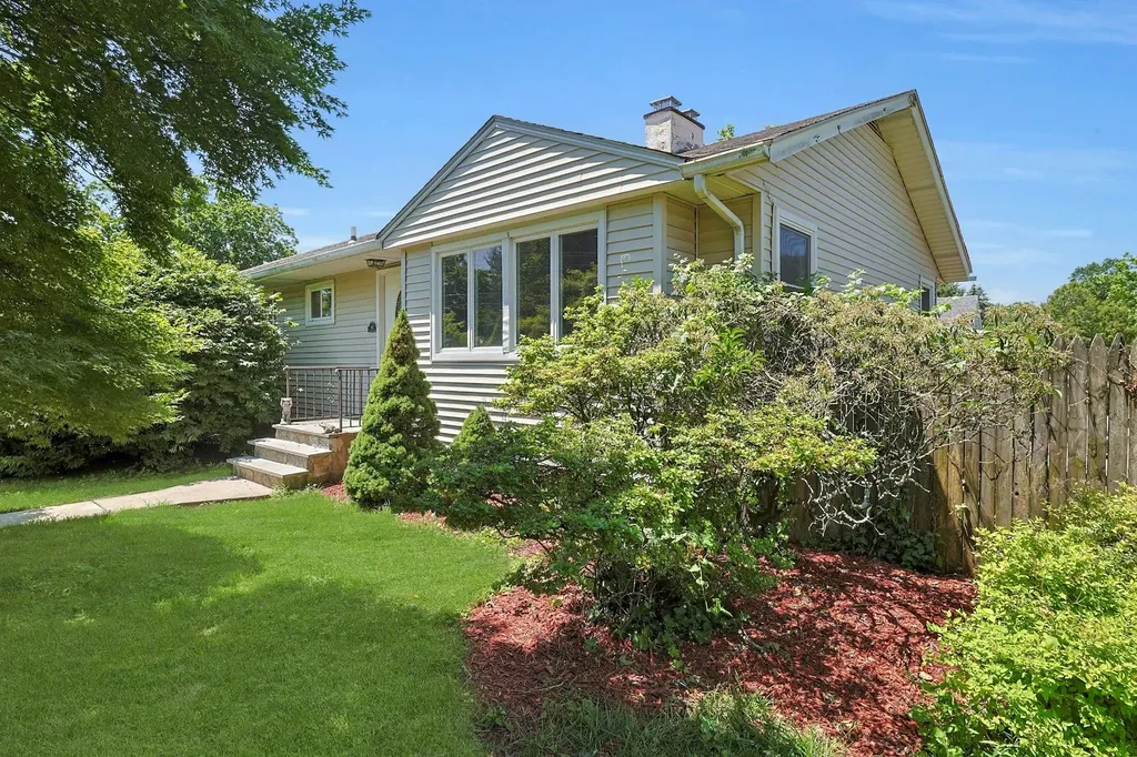 61 Westlake Drive Valhalla NY 10595