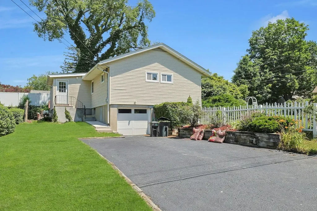 61 Westlake Drive Valhalla NY 10595