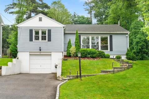 23 Tewkesbury Road Scarsdale NY 10583