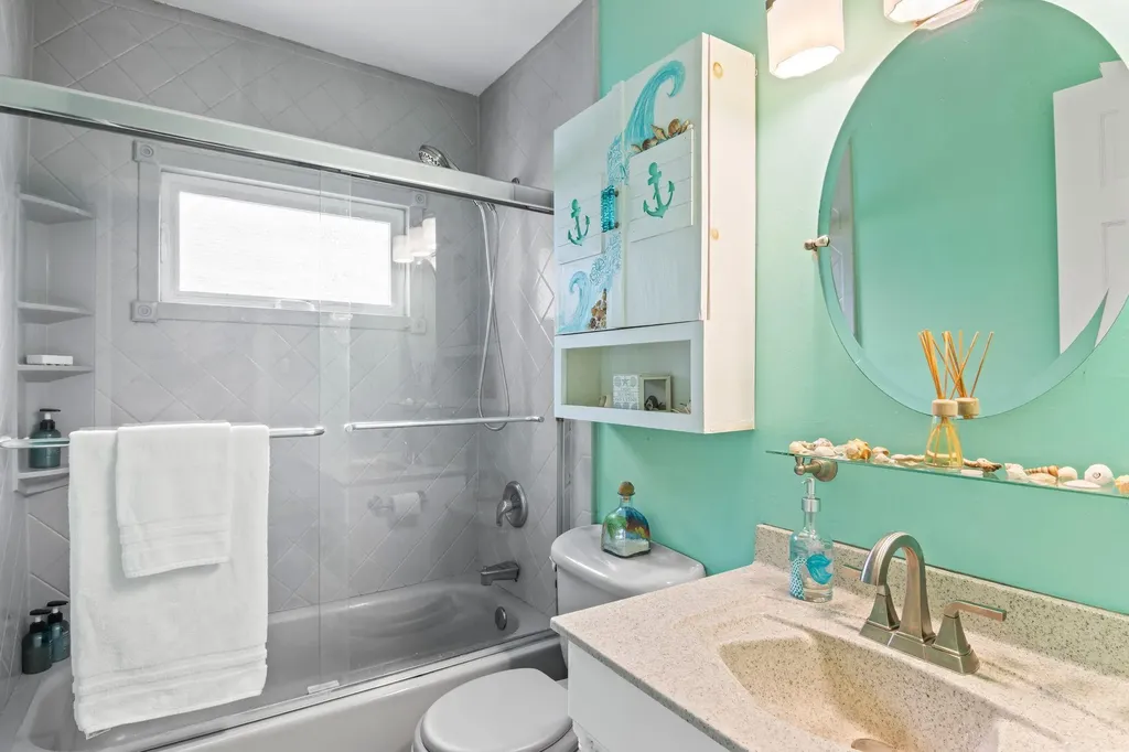 10 Elm Avenue Smithtown NY 11787