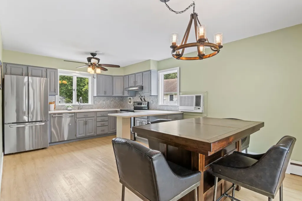 10 Elm Avenue Smithtown NY 11787