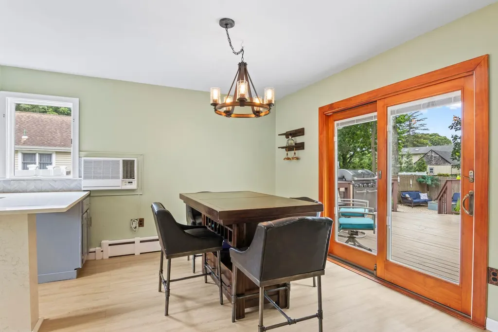 10 Elm Avenue Smithtown NY 11787