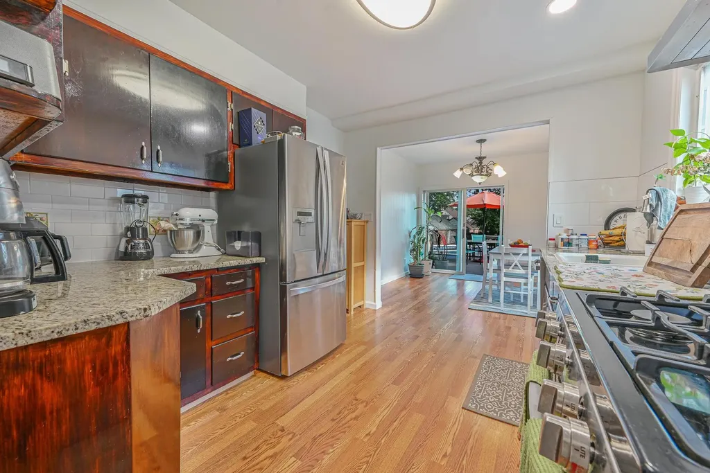 202 Roosevelt Avenue Valley Stream NY 11581