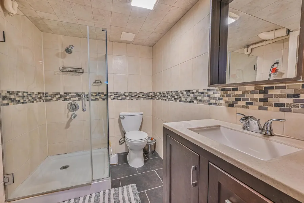 202 Roosevelt Avenue Valley Stream NY 11581