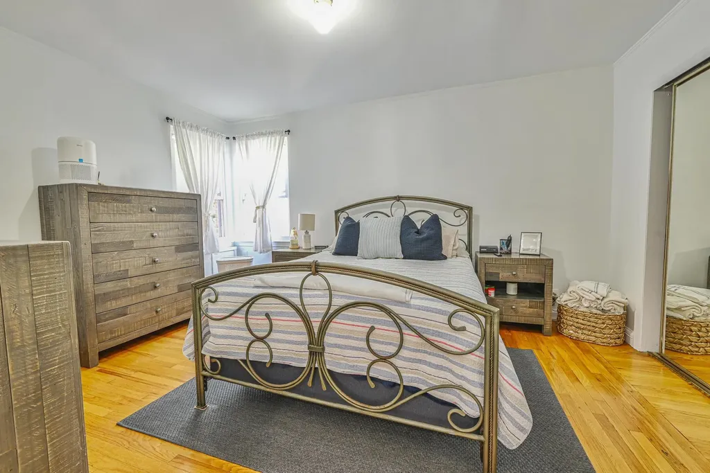 202 Roosevelt Avenue Valley Stream NY 11581