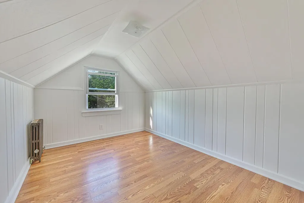202 Roosevelt Avenue Valley Stream NY 11581