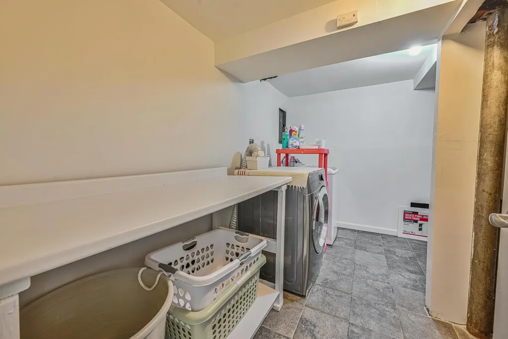 202 Roosevelt Avenue Valley Stream NY 11581