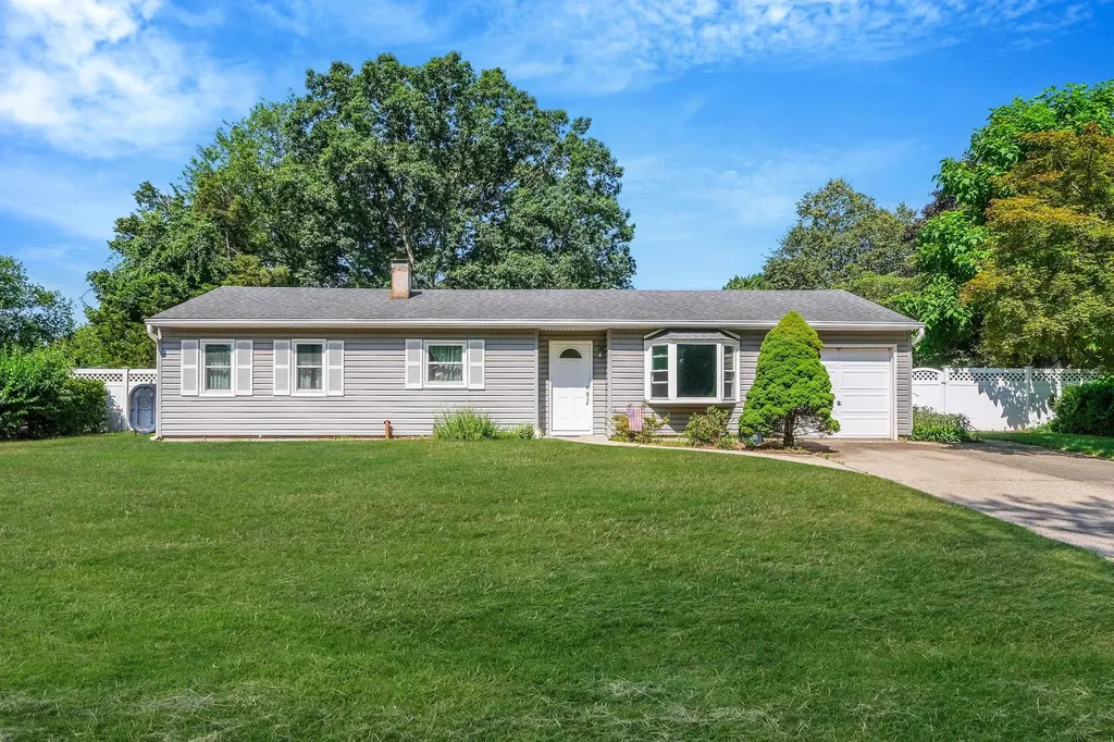 16 Marlin Road Centereach NY 11720