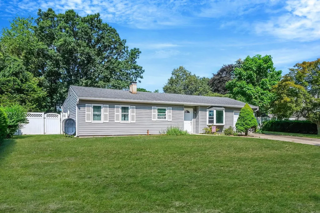 16 Marlin Road Centereach NY 11720