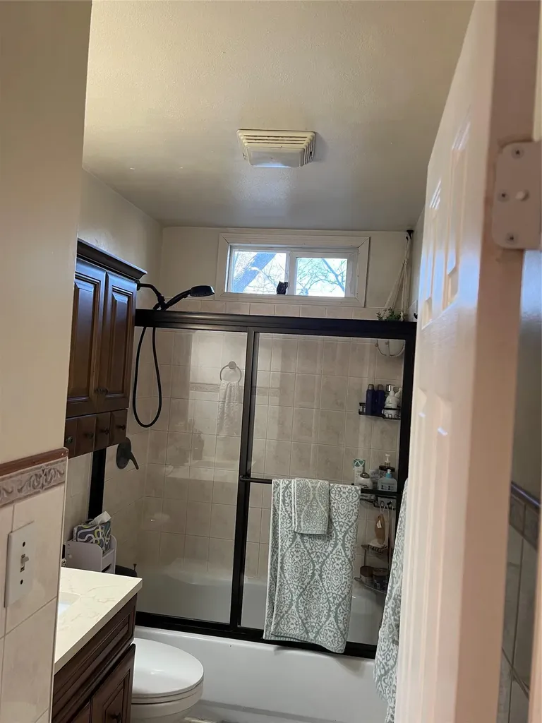 907 Americus Avenue East Patchogue NY 11772