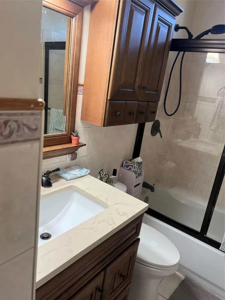 907 Americus Avenue East Patchogue NY 11772